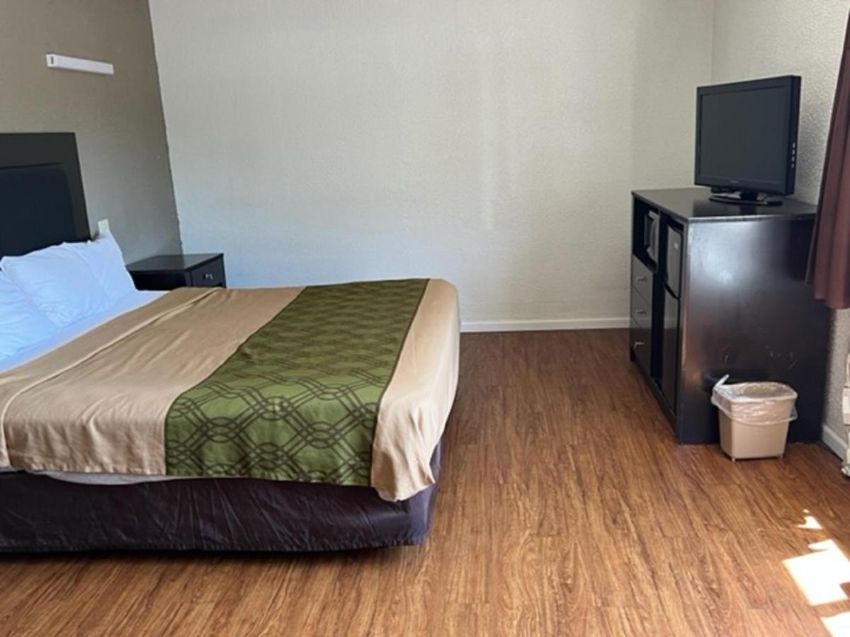 Posh Inn & Suites Wisconsin Rapids Dış mekan fotoğraf